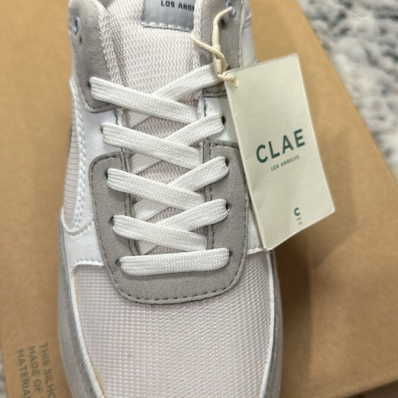CLAE Joshua sneakers, 8.5 men’s, white and navy - Picture 7 of 7